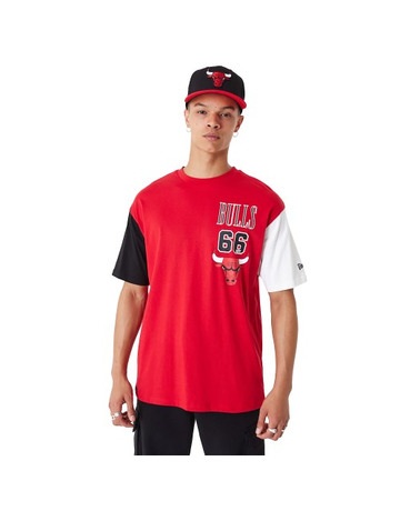New era Chicago Bulls Half Logo Oversized Short Sleeve T-Shirt