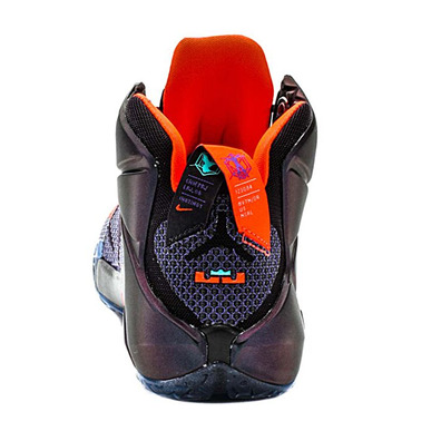 Lebron XII (GS) "Purple Cave" Niño (500/purple/turquesa/carmesí)