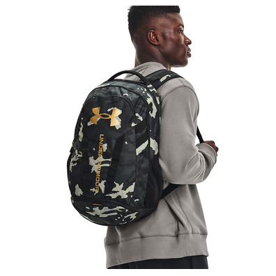 Mochila UA Hustle 5.0 "Black Metallic Gold"