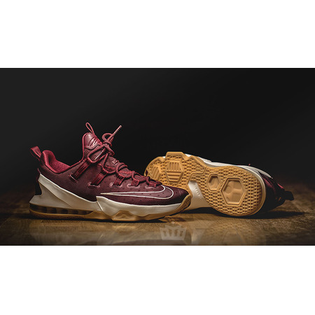 Lebron XIII Low "Cavs" (610/team red/sail/black)