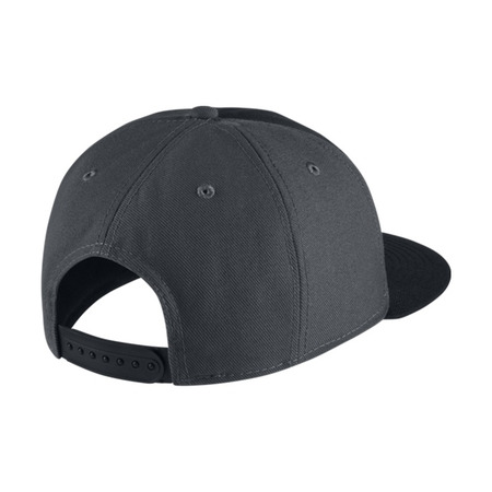 Kyrie True 4 Snapback (010/black/dark grey/white)