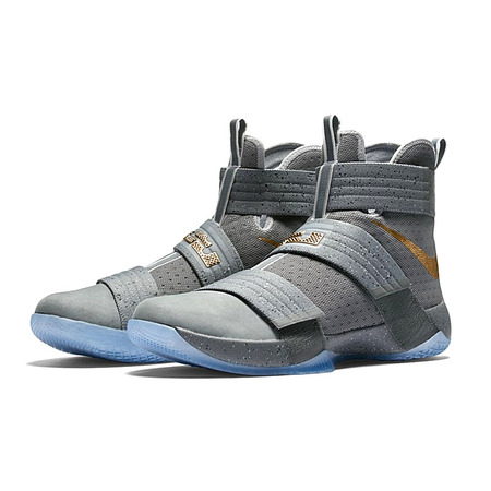 LeBron Soldier 10 SFG Player Edition "Golden Wolf" (010/grey/gold)