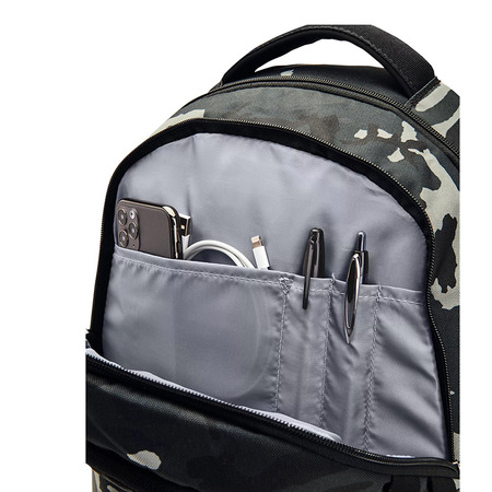 Mochila UA Hustle 5.0 "Black Metallic Gold"