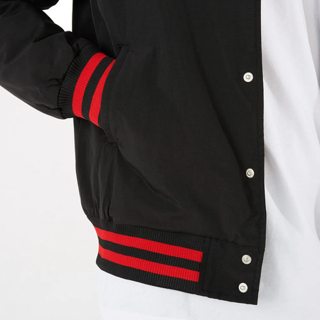 New Era NBA Chicago Bulls Patch Logo Bomber Jacket "Black"