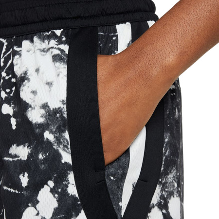 WMNS Nike Crossover Basketball Printed Shorts "Black/White"