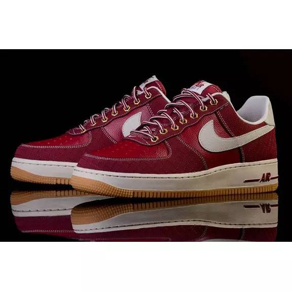 Air Force 1 Low "Team Red" (625/team red/light brown)