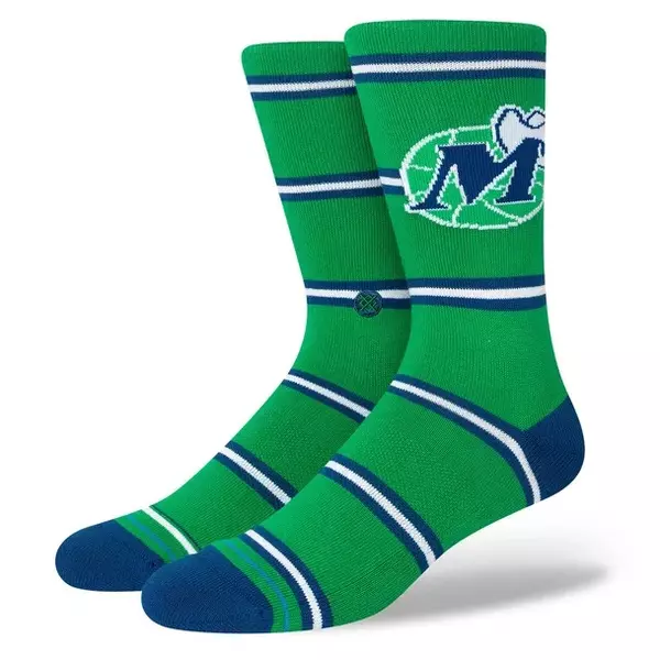 stance-casual-nba-classics-mavericks-crew-socks-1.jpg.webp