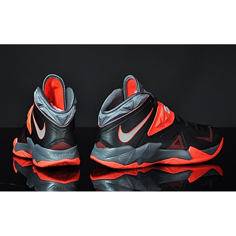 Nike zoom soldier clearance vii Oranje