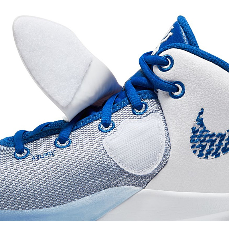 Kyrie Flytrap III top Size: 12.5 Color: White Varsity Royal